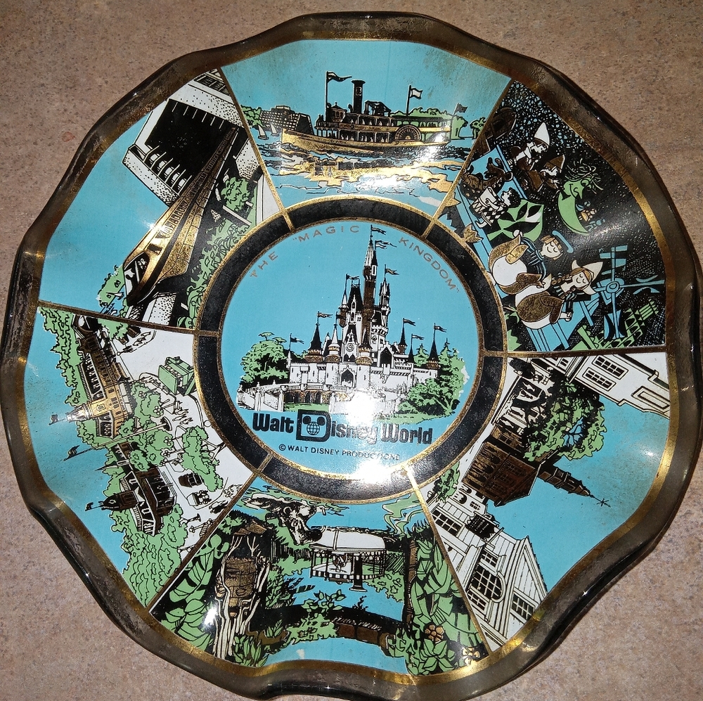 Vintage Disneyland Souvenir 7 Sights scalloped wavy glass candy dish
